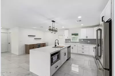 13802 N 33rd Avenue, Phoenix, AZ 85053 - Photo 8