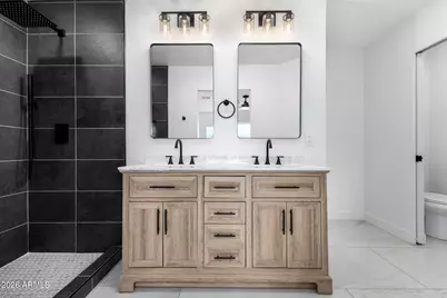 13802 N 33rd Avenue, Phoenix, AZ 85053 - Photo 12