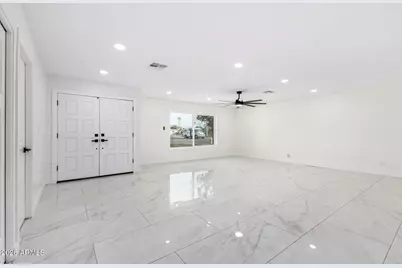 13802 N 33rd Avenue, Phoenix, AZ 85053 - Photo 2