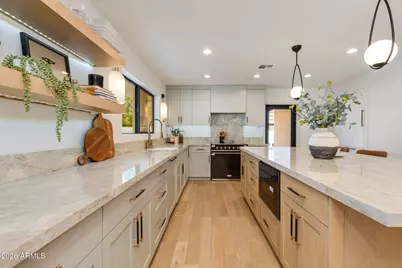 2212 E Cinnabar Avenue, Phoenix, AZ 85028 - Photo 6