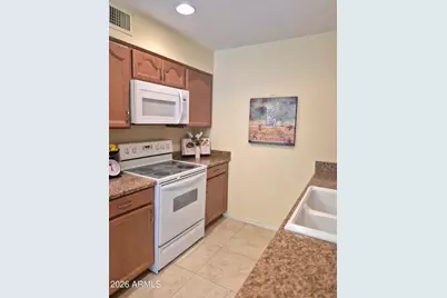 17445 N Boswell Boulevard, Sun City, AZ 85373 - Photo 12