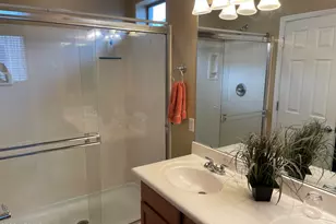 1940 W Faria Ln, Phoenix, AZ 85023 - Photo 10