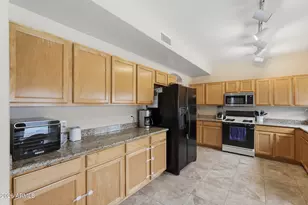 4630 E Prickly Pear Trail, Phoenix, AZ 85050 - Photo 10