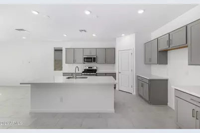 22631 W Irma Lane, Surprise, AZ 85387 - Photo 6