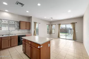 22183 W Shadow Dr, Buckeye, AZ 85326 - Photo 10