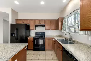 22183 W Shadow Dr, Buckeye, AZ 85326 - Photo 14