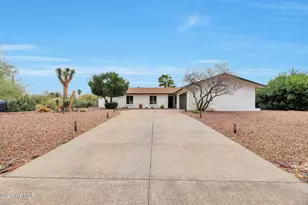 14051 N Del Cambre Ave, Fountain Hills, AZ 85268 - Photo 2