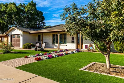 3746 E Fairmount Avenue, Phoenix, AZ 85018 - Photo 2