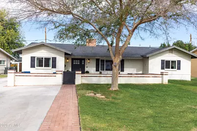 4330 E Mitchell Drive, Phoenix, AZ 85018 - Photo 1