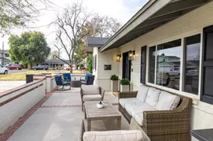 4330 E Mitchell Dr, Phoenix, AZ 85018 - Photo 4