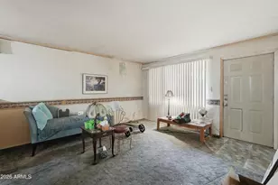 3016 N 35th Dr, Phoenix, AZ 85019 - Photo 4