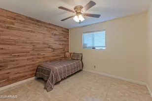 1317 E Lawrence Ln, Phoenix, AZ 85020 - Photo 16