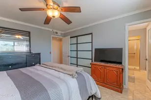 1317 E Lawrence Ln, Phoenix, AZ 85020 - Photo 18