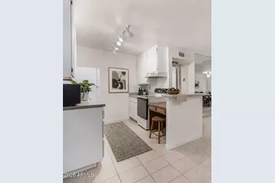 5525 E Thomas Road #M16, Phoenix, AZ 85018 - Photo 2