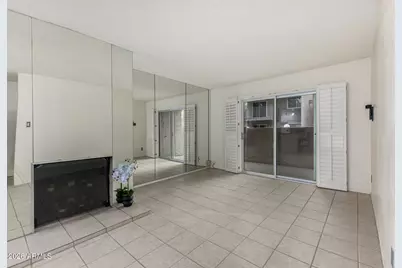 5525 E Thomas Road #M16, Phoenix, AZ 85018 - Photo 10