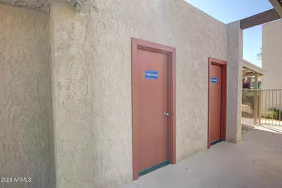 5525 E Thomas Road #M16, Phoenix, AZ 85018 - Photo 32