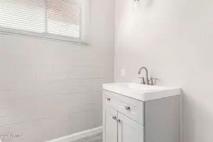 405 S Priest Dr, Tempe, AZ 85281 - Photo 8