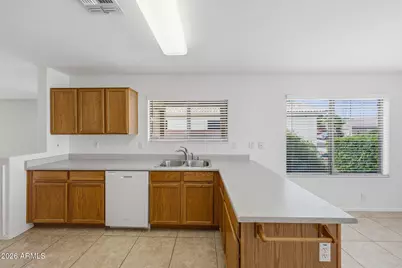 3437 W Louise Drive, Phoenix, AZ 85027 - Photo 8