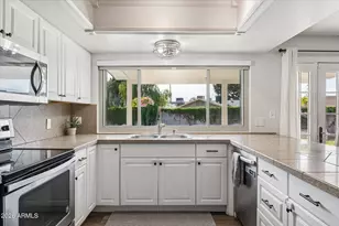 4033 E Dahlia Dr, Phoenix, AZ 85032 - Photo 6