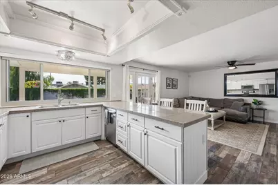 4033 E Dahlia Drive, Phoenix, AZ 85032 - Photo 10