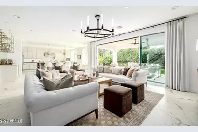 2931 E Madison Vistas Drive, Phoenix, AZ 85016 - Photo 2