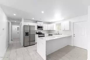 2921 W Solano Dr S, Phoenix, AZ 85017 - Photo 2