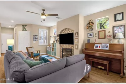 3221 N 37th Street #10, Phoenix, AZ 85018 - Photo 8