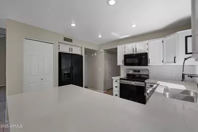 1683 W Maplewood Street, Chandler, AZ 85286 - Photo 8