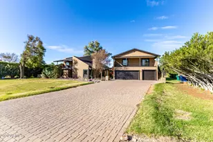 1806 S Los Alamos, Mesa, AZ 85204 - Photo 2