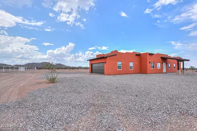 210 N Pettoshas Drive, Maricopa, AZ 85139 - Photo 4