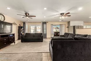 2 E Muriel Dr, Phoenix, AZ 85022 - Photo 8