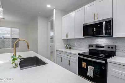 10525 W Buena Vista Drive, Arizona City, AZ 85123 - Photo 18