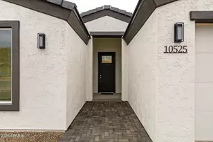 10525 W Buena Vista Dr, Arizona City, AZ 85123 - Photo 4