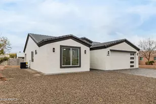 10525 W Buena Vista Dr, Arizona City, AZ 85123 - Photo 2