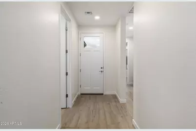 10525 W Buena Vista Drive, Arizona City, AZ 85123 - Photo 6