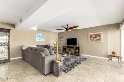 10818 W Santa Fe Drive, Sun City, AZ 85351 - Photo 2