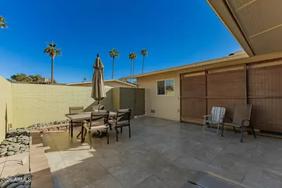 10818 W Santa Fe Drive, Sun City, AZ 85351 - Photo 16