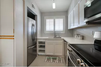 10820 N Fairway Court W #218, Sun City, AZ 85351 - Photo 6