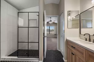 1683 W Maplewood St, Chandler, AZ 85286 - Photo 14