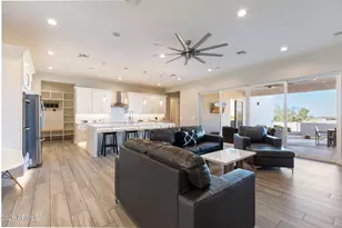 2252 E South Mountain Ave, Phoenix, AZ 85042 - Photo 18