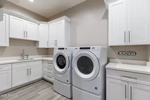 2252 E South Mountain Ave, Phoenix, AZ 85042 - Photo 50