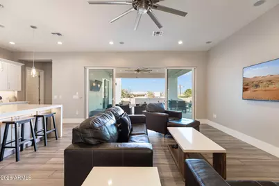 2252 E South Mountain Avenue, Phoenix, AZ 85042 - Photo 14