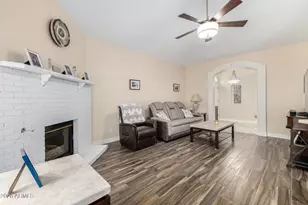 320 S 70th St, Mesa, AZ 85208 - Photo 8