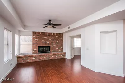 11022 W Laurelwood Lane, Avondale, AZ 85392 - Photo 6