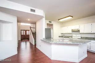 11022 W Laurelwood Ln, Avondale, AZ 85392 - Photo 12