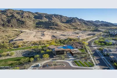 9812 S 11th Place, Phoenix, AZ 85042 - Photo 2