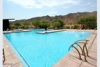 9812 S 11th Place, Phoenix, AZ 85042 - Photo 32