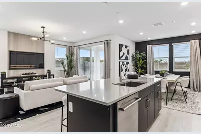 9812 S 11th Place, Phoenix, AZ 85042 - Photo 10