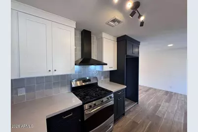 108 E Monte Way, Phoenix, AZ 85042 - Photo 8