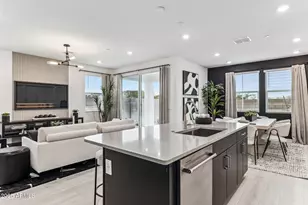 1168 E Kachina Trl, Phoenix, AZ 85042 - Photo 10